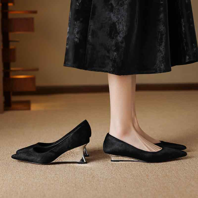 パンプス レディース 大きいサイズ ぺたんこ 走れる 靴 婦人靴 シューズ ポインテッドトゥ 浅口 ローヒール フラット 痛くない 歩きやすい ヒョウ柄 ハラコ調 スリッポン 欧米 ファッション カジュアル お出かけ 通勤 オフィス 通学 普段使い 合｜北摂軽太郎便
