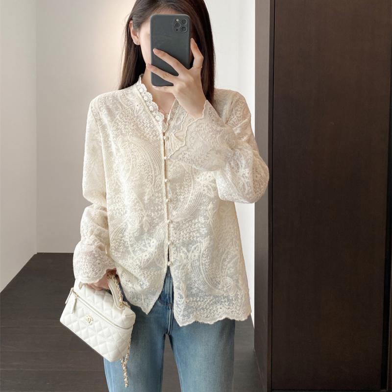 レディース ブラウス 長袖 Vネック レース 刺繍 ラッパスリーブ 白 トップス フレア袖 花辺 女性用 シャツ 軽やか デザイン