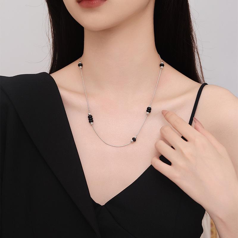 ショートネックレス 純銀 ビーズ 鎖骨チェーン 切り替え スネークチェーン 高級感 上品 デザイン 女性用 アクセサリー シルバー ジュエリー エレガント チェーン