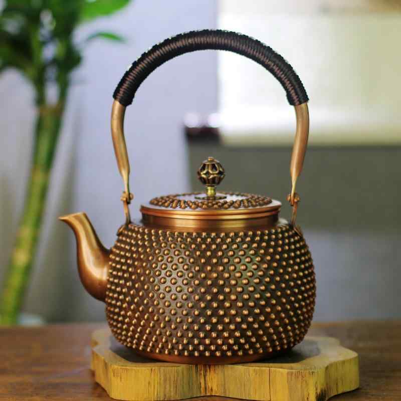 茶壺 ティーポット 赤銅 純銅 手打ち スタッズ デザイン レトロ調 高級感 工芸品 来客用 贈答品 ギフト ハンドメイド 中国茶 紅茶 日本茶用 趣のある