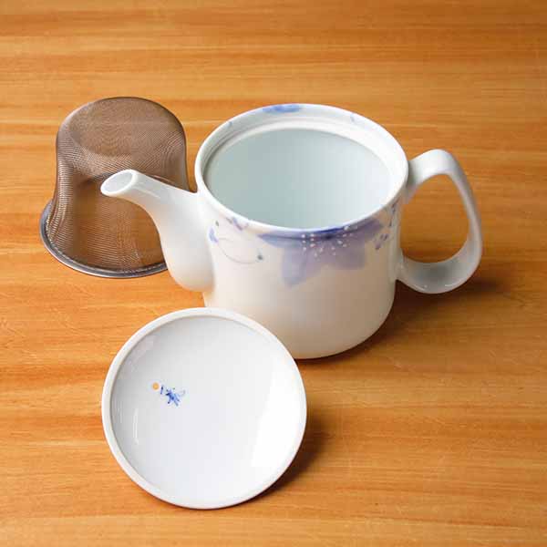 ロマン唐草 軽々Uポット【波佐見焼】【HASAMI】【長崎】【和食器】【磁器】【一誠】【ポット】【日本製】【保存】【食器】【軽い】【HL_NEW_18】【ラッキーシール対応】 ロマン唐草 軽々Uポット【波佐見焼】【HASAMI】【長崎】【和食器】【磁器】【一誠】【ポット】【日本製】【保存】【食器】【軽い】【HL_NEW_18】【ラッキーシール対応】