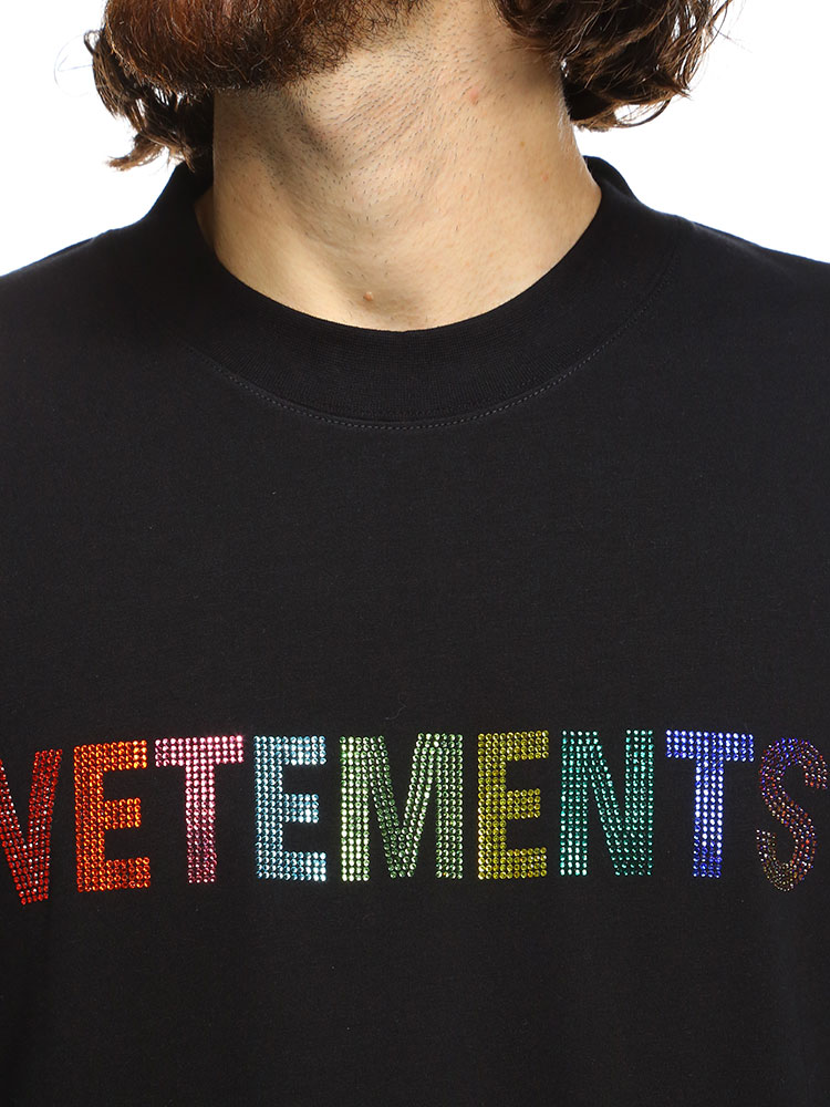 VETEMENTS (ヴェトモン) レインボーロゴ クルーネック 半袖 Tシャツ