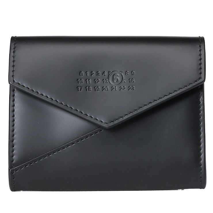 美品✨MM6 メゾンマルジェラ ミニ財布 黒 チェーン S54UI0126 P4 美品✨MM6 メゾンマルジェラ ミニ財布 黒 チェーン S54UI0126 P4
