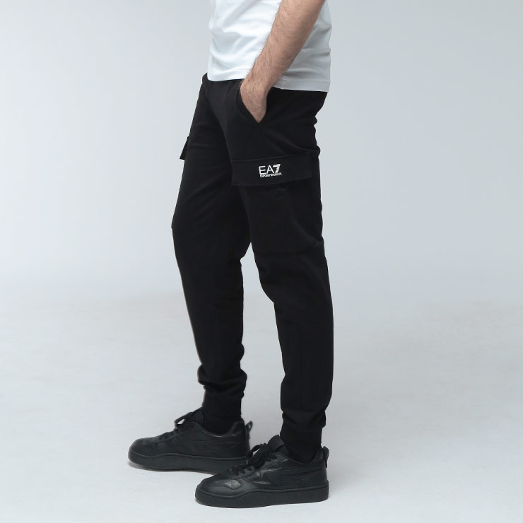 エンポリオアルマーニ スウェットパンツ メンズ EMPORIO ARMANI ロゴ ワンポイント スウェット カーゴパンツ EA78NPP67PJVRZ ブランド ボトムス ブラック