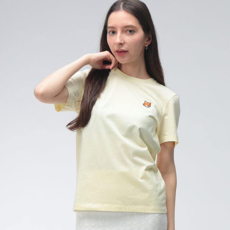 メゾン キツネ レディース Tシャツ 半袖 Maison Kitsune ロゴ キツネ ワンポイント クルーネック カットソー FOX HEAD REGULAR KNLW00113KJ7026 ブランド トップス イエロー