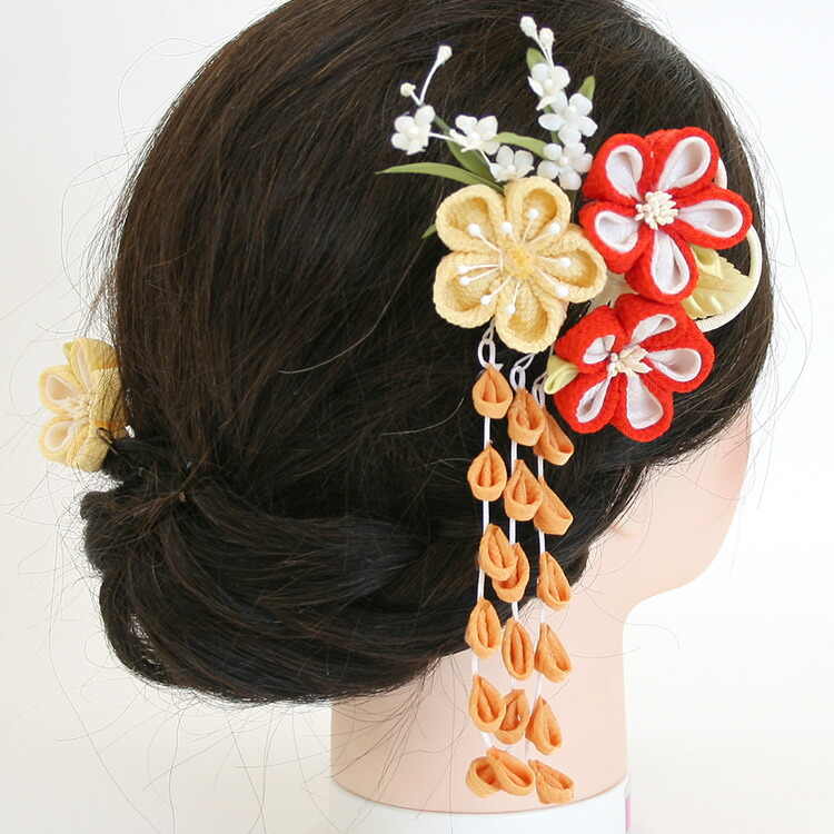 楽天市場 振袖や袴にオススメの髪飾り 花しおり ちりめん つまみ細工 彩り重ね梅と霞草 花房だらり 髪飾りuピンセット 1626 ふだんきものハイムラヤ