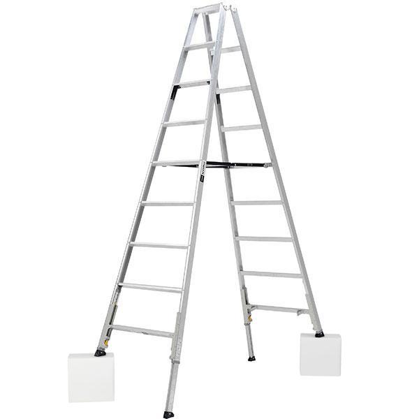 アルインコ 軽量伸縮脚付専用脚立 KARU-300 天板高さ2.59-2.88m 質量12.1kg　ALINCO （個人宅配送不可）（北海道・沖縄・離島は送料別途）｜ハカリスタ店
