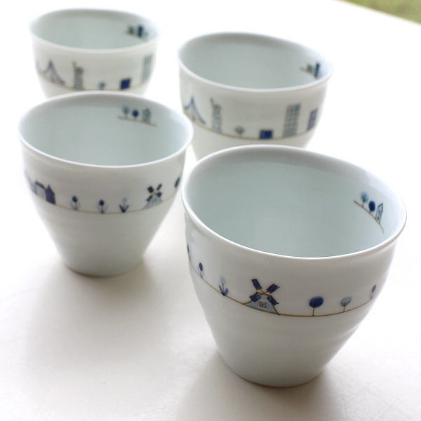 湯呑み セット ペア 陶器 おしゃれ 有田焼 白 日本製 かわいい 可愛い カフェ風 北欧 湯のみ 湯飲み 和食器 焼き物 湯呑み茶碗 食洗機対応 電子レンジ対応 手描き 両親 夫婦 誕生日 プレゼント ギフト お祝い 染付 大小コップセット2タイプ