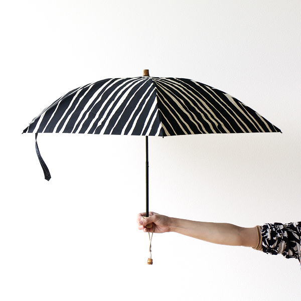 楽天市場 日傘 日本製 Uvカット おしゃれ コットン100 バンブー 竹 傘 かさ カサ 和風 和柄 モダン 大人 コットン折りたたみパラソル ストライプ柄 A ギギｌｉｖｉｎｇ