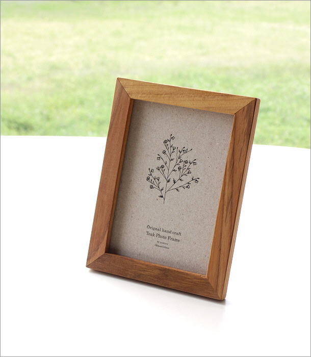 楽天市場 フォトフレーム 写真立て 木製 チーク材 おしゃれ ポストカード ハガキサイズ 壁掛け 卓上 フォトスタンド シンプル ナチュラル 木枠 縦置き 横置き 縦向き 横向き チークウッドフレーム ポストカード ギギｌｉｖｉｎｇ