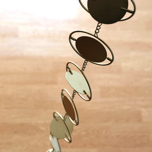 楽天市場 樋 雨樋 雨どい 鎖樋 レインチェーン 雨だれ あまどい アイアン エクステリア 雑貨 レインチェーン ウィンドーミル ギギｌｉｖｉｎｇ