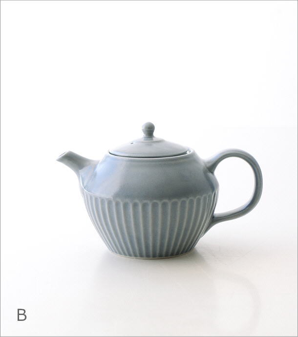 楽天市場 ティーポット しのぎポット おしゃれ かわいい ポット 茶こし付き 磁器 北欧 和食器 日本製 シンプル モダン ナチュラル しのぎ模様 お洒落 焼き物 デザイン ティータイム しのぎポット カノン2カラー ギギｌｉｖｉｎｇ