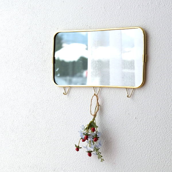 驚きの値段 楽天市場 鏡 壁掛けミラー ウォールミラー おしゃれ 真鍮 かわいい ミラー フック アンティーク ゴールド シンプル 洗面所 玄関 トイレ エレガント レトロ オシャレ 北欧 スタイリッシュ 吊り下げ 四角 角丸 横長 真鍮のウォールミラー3フック ギギ