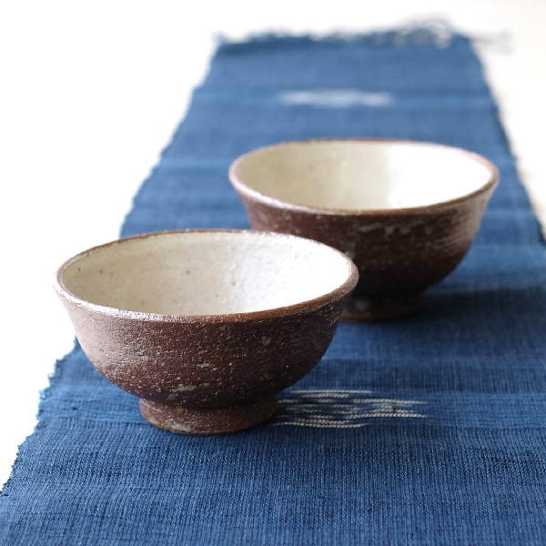 楽天市場】かもしか食器店 かき落とし茶碗 大小ペアセット[萬古