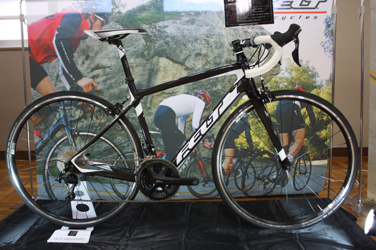 hakusen Rakuten Global Market FELT (felt) Z5 carbon road bike