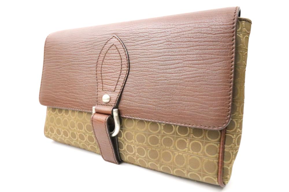 【中古】Salvatore Ferragamo サルバトーレ・フェラガモ クラッチペダル御徒面子 二番め御徒面子  ガンチーニ DS-24 5572 赤銅色 クラッチペダル御徒面子 バッグ・小物・ブランド雑貨-メンズバッグ-バッグ
