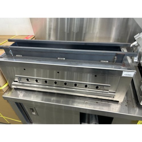 【中古】炭用焼物器 秋元ステンレス CE-750-1 幅750×奥行230×高さ250 【送料無料】【業務用】【飲食店 店舗 厨房機器 グリラー 焼物器 業務用グリラー 業務用焼物器】|業務用厨房のテンポス