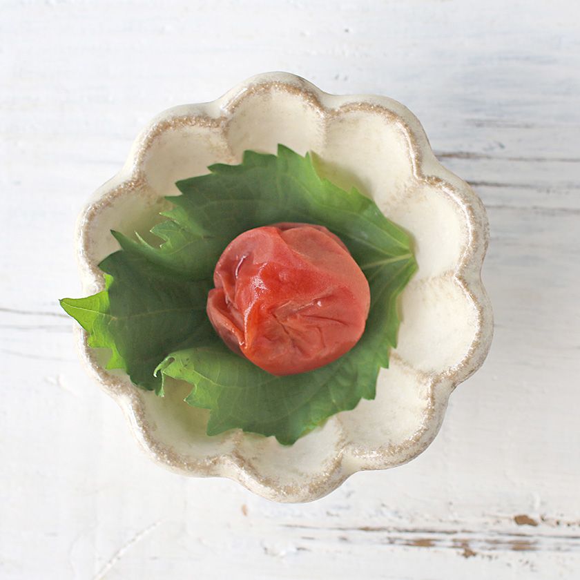 【クーポン配布中】カネコ小兵 リンカ 花型豆鉢 8.5cm 白練//美濃焼 和食器 買いまわり おしゃれ食器 Primitive陶舎花＊花