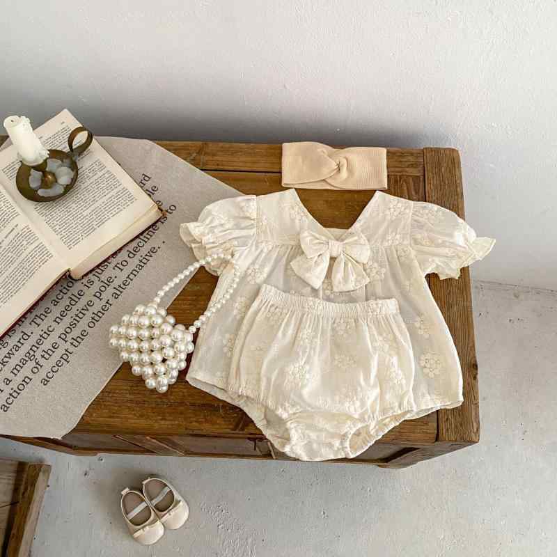 ベビー服 女の子 0-3歳 幼児 刺繍 ランタンスリーブ 半袖 トップス 三角ショートパンツ 綿100% 杏色 かわいい 肌に優しい 普段使い お出かけ 2点セット セットアップ 春夏