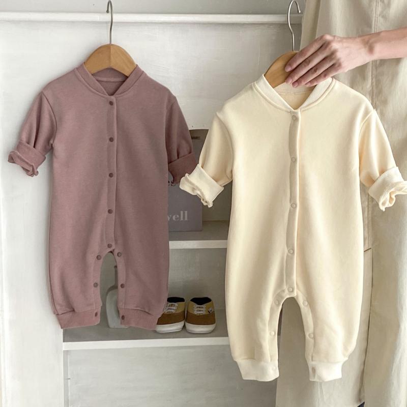 ロンパース ベビー服 男女兼用 新生児 赤ちゃん 綿 コットン 柔らかい ソフト 心地よい 無地 スタンドカラー 立ち襟 前開き スナップボタン 長袖 カバーオール つなぎ 春秋 普段使い 部屋着 カジュアル
