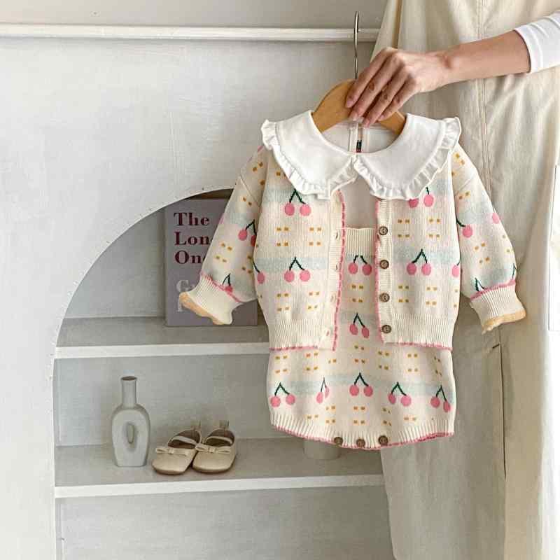ベビー服 ベビー 女の子 秋冬 かわいい 着回し 綿100% ニット素材 カーディガン ロンパース 長袖 前開き チェリー柄 普段使い カジュアル 80 90 100cm 2点セット