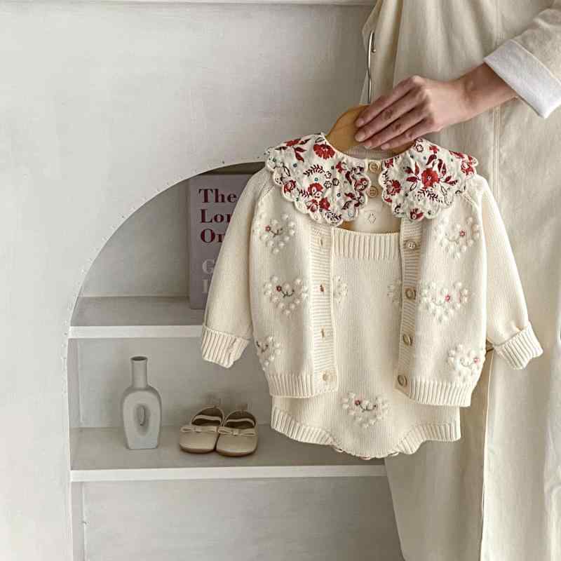 ベビー服 女の子 ニットカーディガン ロンパース 2点セット ドット柄 ハート刺繍 長袖 コットン素材 秋冬 アプリコットカラー 赤ちゃん 乳幼児 普段使い お出かけ着