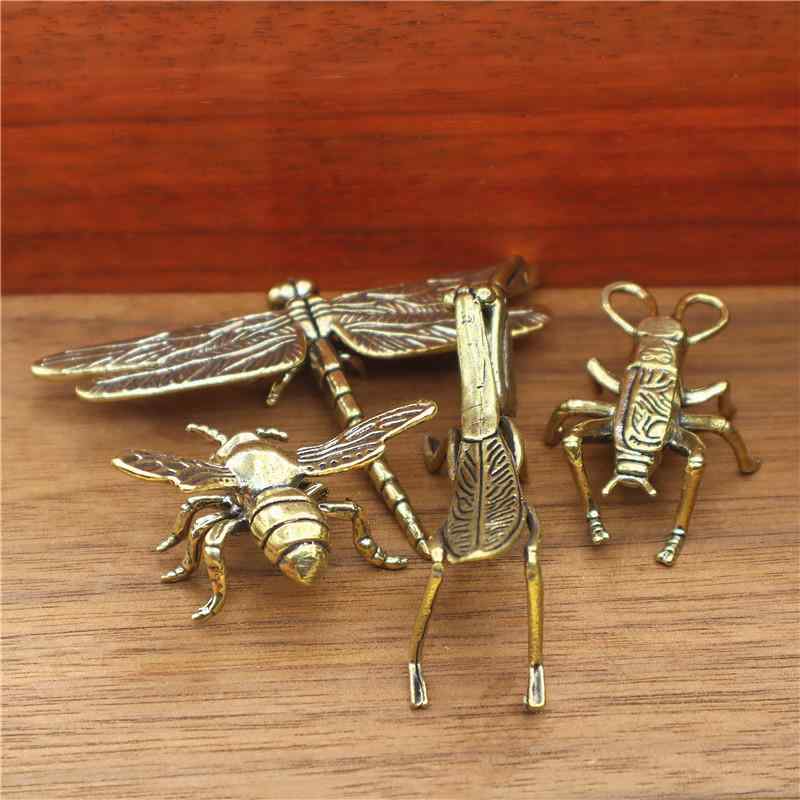 高岡銅器、金色カブトムシの文鎮、置物 高岡銅器、金色カブトムシの文鎮、置物