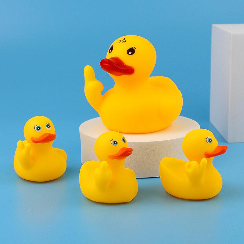 お風呂 玩具 水遊び グッズ 黄色い ミニ アヒル ダック 音が出る スクイーズ 柔らかい素材 浮かぶ ユニークデザイン 子供 キッズ 男の子 女の子 プール 浴室 湯船｜花りぼん