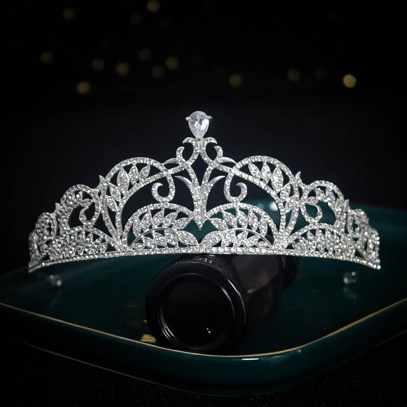 ヘアアクセサリー キッズ プリンセス レディース ウェディング 結婚式 花嫁 ブライダル 発表会 フォーマル ティアラ クラウン ヘッドドレス 髪飾り 高級感 フラワー ラインストーン 合金 電気メッキ加工 ホワイト