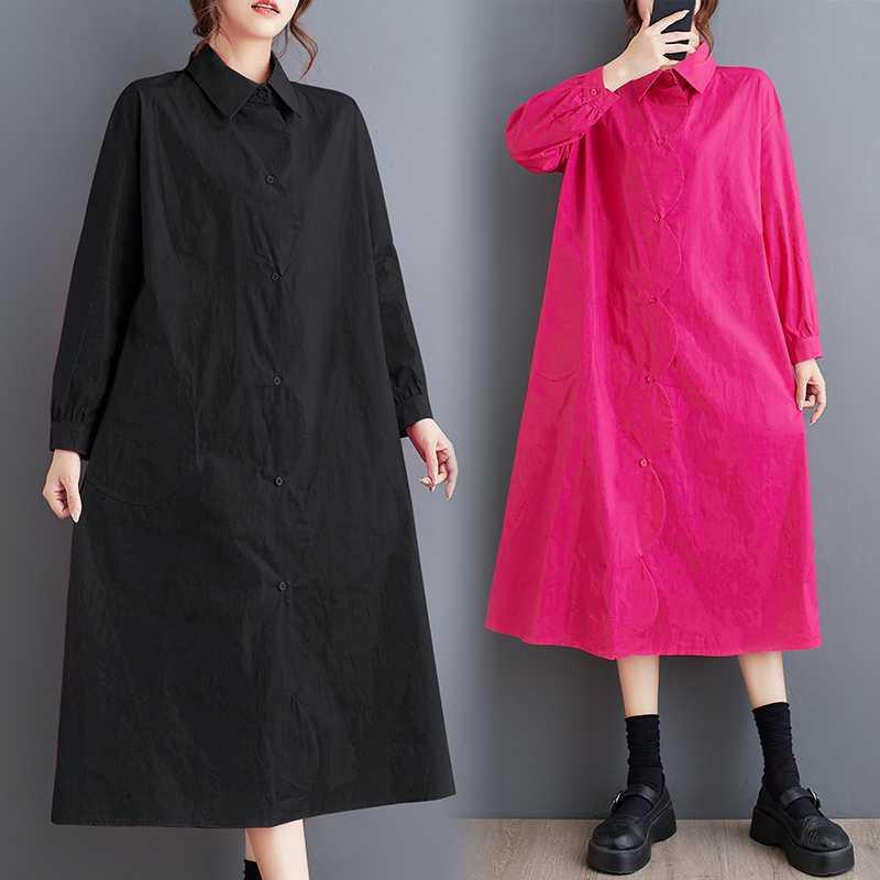 シャツワンピース レディース 秋物 韓国ファッション 細見え効果 上品 トレンド 大きいサイズ ゆったり ロング丈 綿麻 無地 Aライン シャツ襟 長袖 前開き ブラック ピンク系 日韓カジュアル