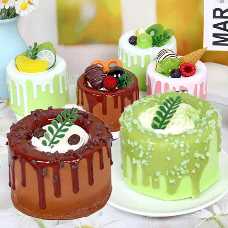 食品サンプル 超リアル クリームがけ チョコレートケーキ 店舗 ディスプレイ ショーケース インテリア雑貨 オブジェ 撮影小物 映画 舞台道具 贈り物