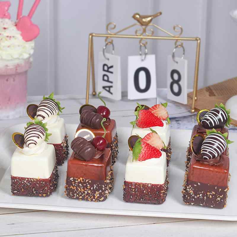 マグネット イチゴ フルーツ ケーキ パン 食品サンプル リアル 高品質 軽量 ディスプレイ 撮影小物 店舗装飾 食卓飾り インテリア 置物 デコレーション