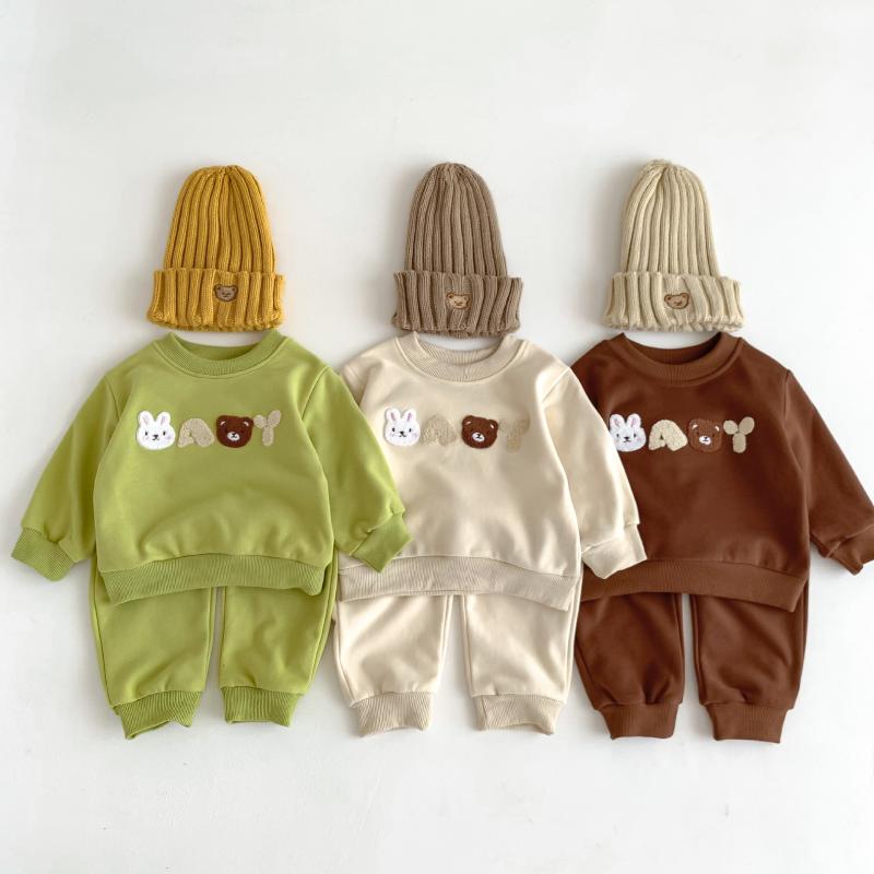 子供服 男の子 女の子 ベビー 韓国風 スウェット カジュアルセットアップ かわいいクマ柄 アルファベット柄 長袖 上下セット 綿 柔らか素材 春秋 普段着 部屋着