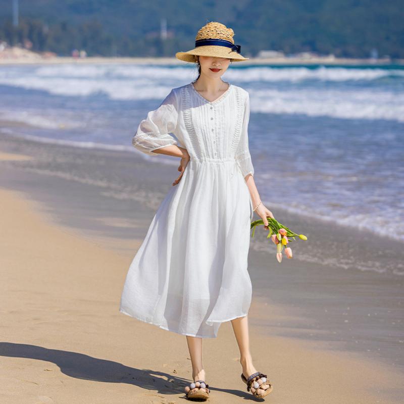 ワンピース レディース 白 リネン 麻 春夏 ロング丈 マキシ丈 軽やか 高級感 リゾート バカンス ビーチ 海 旅行 フレア 七分袖 パフスリーブ ラウンドネック フリル ドレス|花りぼん
