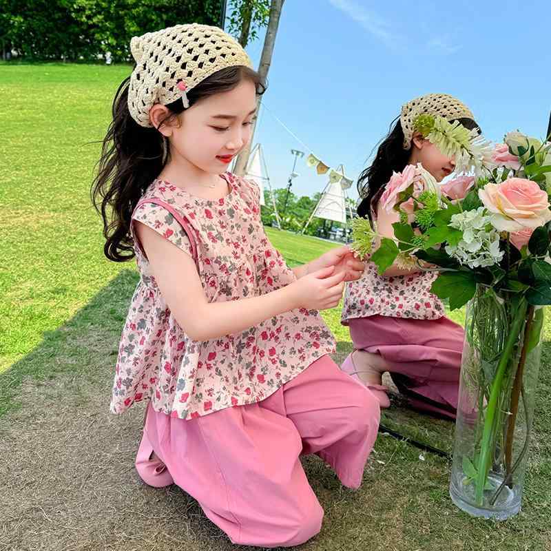 セットアップ キッズ 女の子 子供服 夏 薄手 軽量 ノースリーブ 小花柄 クロップドパンツ 2点セット おしゃれ カジュアル 普段使い お出かけ