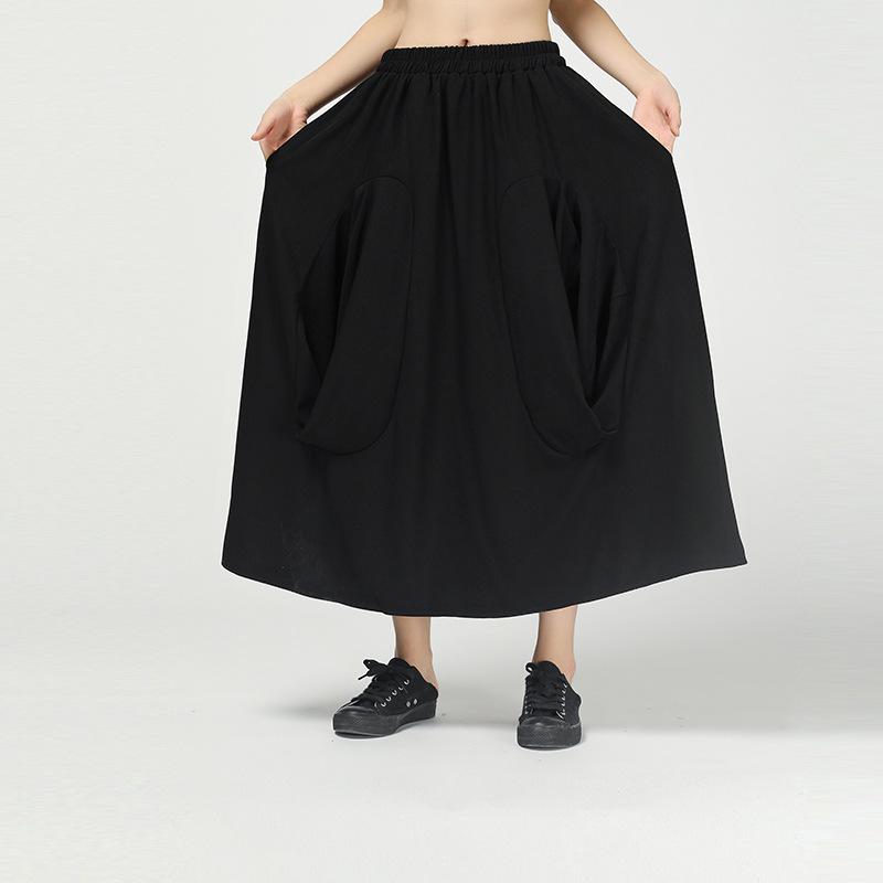 スカート レディース 大きいサイズ ゆったり 春夏 ダーク系 円形切り替え Aライン 黒色 ポリエステル素材 織物素材 カジュアルスタイル 大人