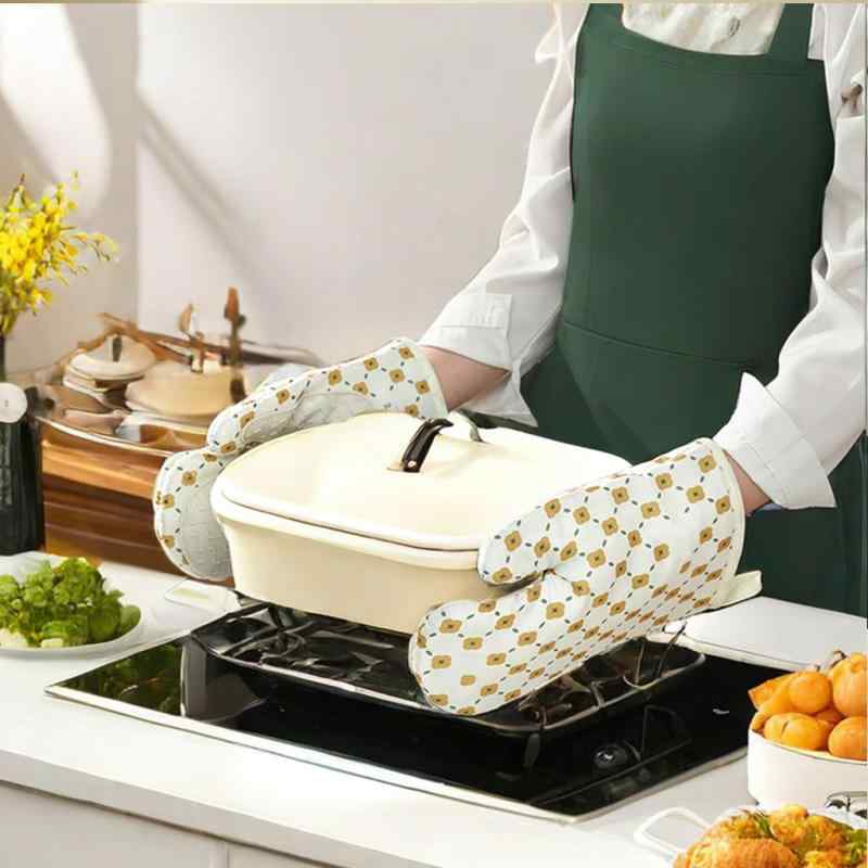 耐熱グローブ キッチン用 調理 料理 オーブン 電子レンジ 製菓 シリコン製 ポリエステル 滑り止め やけど防止 高温対応 ホワイト モダン シンプル 両手
