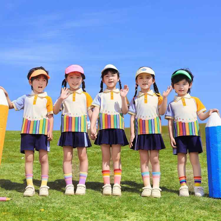 校服 キッズ 男の子 女の子 小学生 幼稚園児 運動着 セットアップ 4点セット 半袖 Tシャツ ショートパンツ スカート 発表会衣装 クラス服 綿 柔らかな肌触り カジュアル 夏服