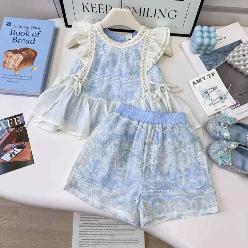 キッズ 女の子 セットアップ 夏服 フリル袖 レース ノースリーブトップス ショートパンツ 花柄 韓国風 プリンセススタイル 薄手 ポリエステル素材 上下セット