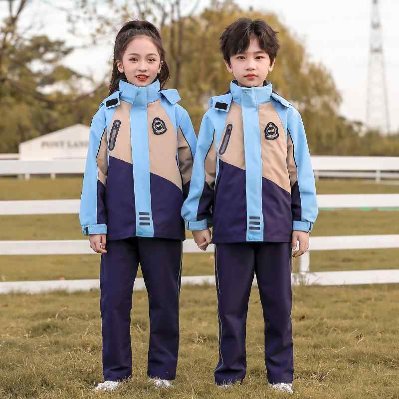 制服 キッズ 小学生 幼稚園 男の子 女の子 男女兼用 防風ジャケット パンツ セットアップ スリーピース 裏フリース 厚手 防寒 暖かい フード付き ジップアップ 秋冬 通学 スクールウェア