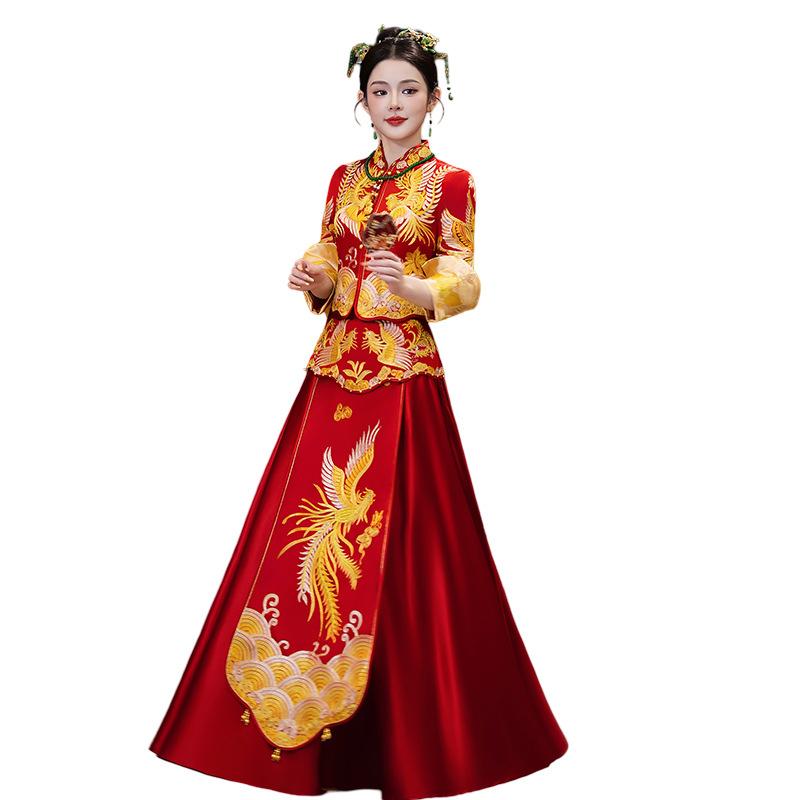 チャイナドレス 秀禾服 龍鳳褂 レディース 花嫁 ウェディングドレス 結婚式 披露宴 お色直し 上質 中華風 立体飾り 刺繍 龍鳳柄 スリムフィット ロング丈 九分袖 立ち襟 夏 ポリエステル 赤系｜花りぼん