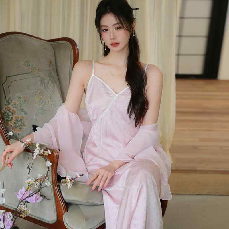 お部屋お召しもの レディース 横すべり パジャマ 当たること冷感 薄っぺら 御前上等感 出で立つ聞き入れる 2点仕掛ける 長袖 ロング丈 ジャガードサテン シフォン パステル色のサクラ色 春夏 フレンチ表現スタイル お部屋着 好いたらしい 伸び伸びする