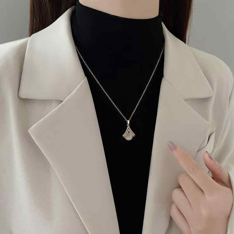 ロングネックレス レディース セーターチェーン 3点セット 個性的 高級感 軽やか上品 エレガント シンプル タッセル フラワーモチーフ ペンダントトップ 合金製 ボックスチェーン