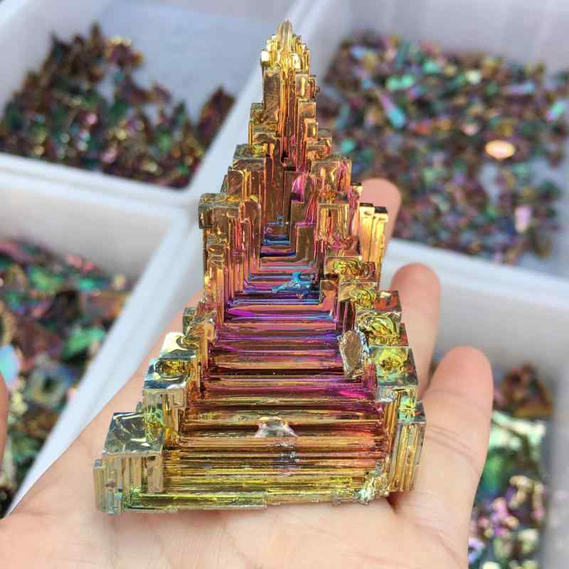 鉱物 標本 ビスマス結晶 レインボーカラー 玉虫色 天然形状 不定形 幾何学模様 希少金属 コレクション 鑑賞用 インテリア 科学教材 置物