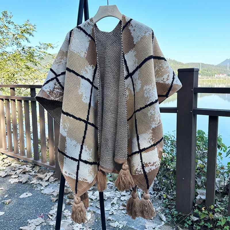 ショール 男女兼用 エスニック風 無地 フェイクカシミヤ カシミヤタッチ 大判 ポンチョ ケープ 厚手 保温 防寒 マフラー 羽織り スリット入り 旅行 秋冬