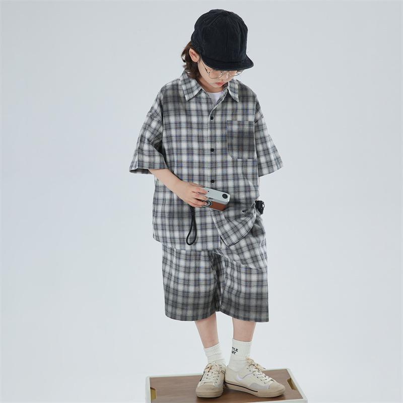 セットアップ キッズ 男の子 チェック柄 シャツ 半袖 ショートパンツ 春夏 カジュアル 韓国風ファッション ゆったり リラックス 2点セット 綿 コットン ソフト加工 アルファベット柄 プリント 配色切り替え おしゃれ スポーツ トレンド