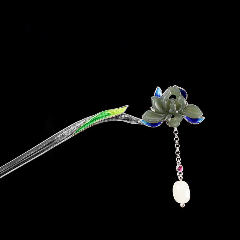かんざし レディース 女性用 S925シルバー 銀 和田青玉 天然石 蓮の花 ロータス タッセル 房飾り ヘアピン 髪飾り エレガント 上品 おしゃれ 個性的 ファッション 普段使い 和装 浴衣 着物