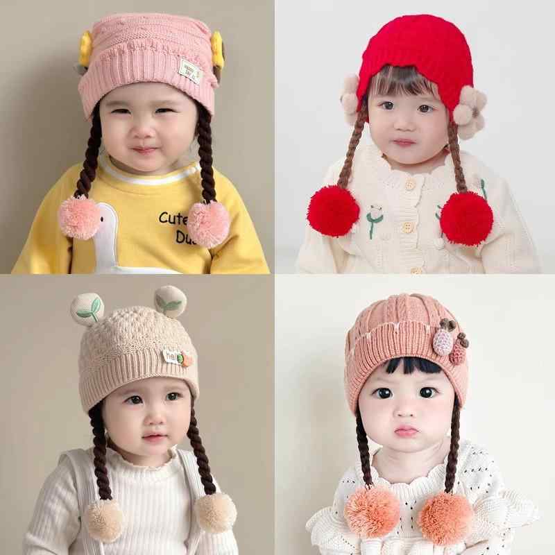 ニット帽 ベビー 女の子 花モチーフ ポンポン ブレード付き かわいい キュート プリンセス風 防寒 保温 アクリル素材 暖か キャラクターデザイン 冬 首元ガード お出かけ