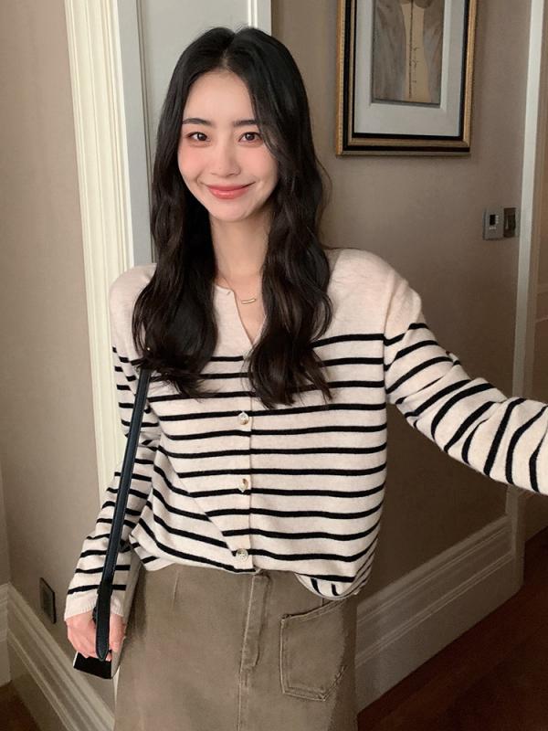 カーディガン レディース ストライプ Vネック カシミヤニット 長袖 レイヤード ゆったり ショート丈 ボタン付き オフィス 通勤 きれいめ カジュアル 韓国風 秋冬 トップス 羽織り｜花りぼん
