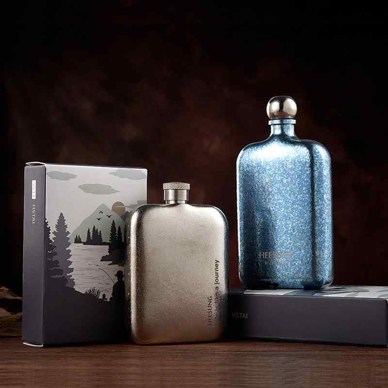 スキットル 純チタン 瓶 持ちはこぶ 携帯型 酒器 瓶 アウトドア 難民キャンプ 山登り 旅する レトロ ヴィンテージ アンティーク風 軽さ 高耐久性 錆びにくい